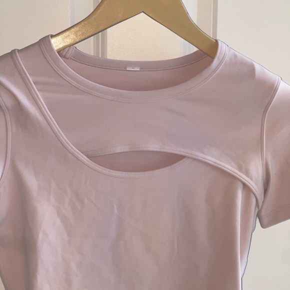 Lululemon Get Centred Short Sleeve Misty Pink
2020 Style Number: W3DMWS Size 4 - Picture 2 of 6